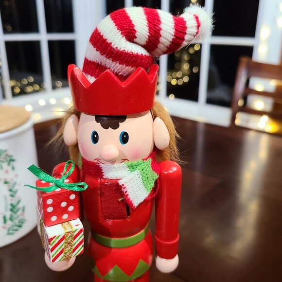 Christmas Nutcracker Soldier Elf Decor Wooden Statue Table Holiday Decoration - Picture 3 of 13